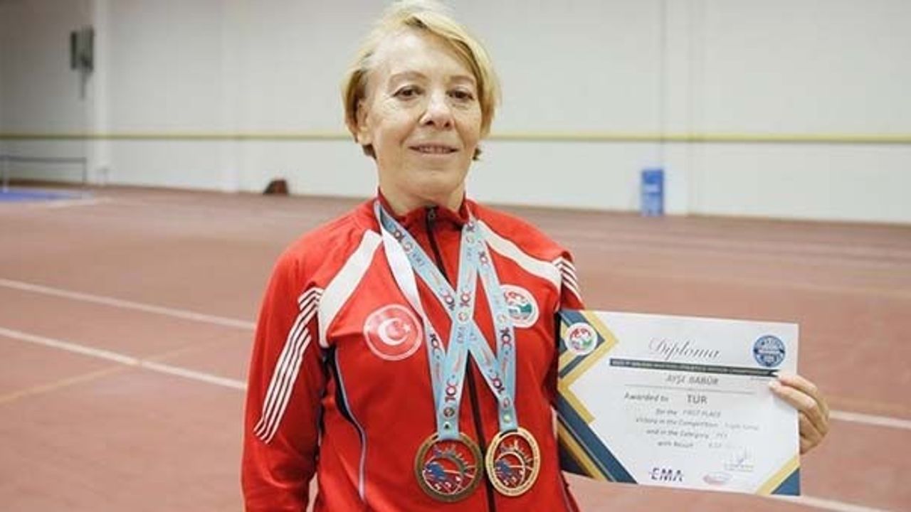 Kadın Master Atlet 57 Yıllık Spor Yaşantısına Yeni Rekorlar Ekliyor