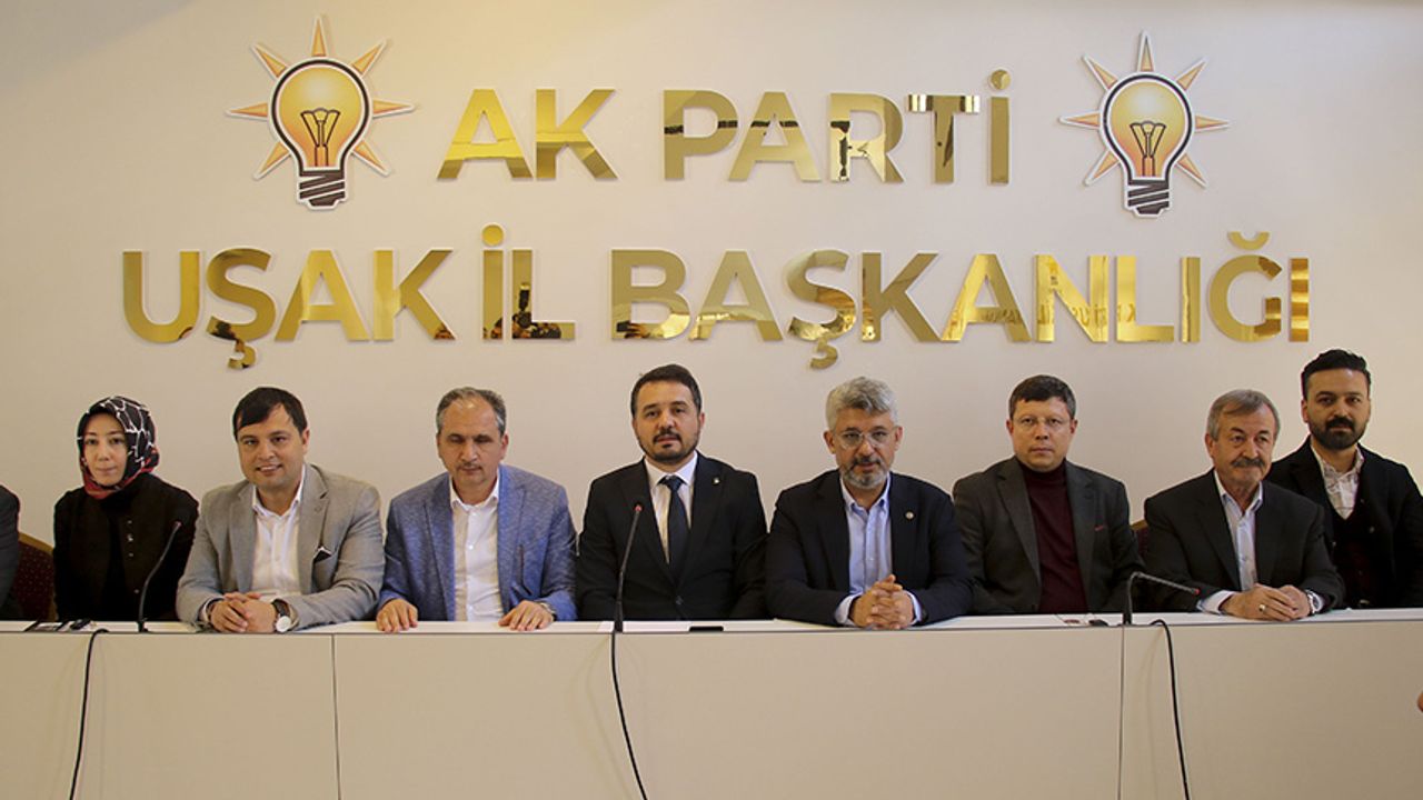 AK Parti Uşak İl Başkanlığı Bayramlaşma Programı Düzenledi