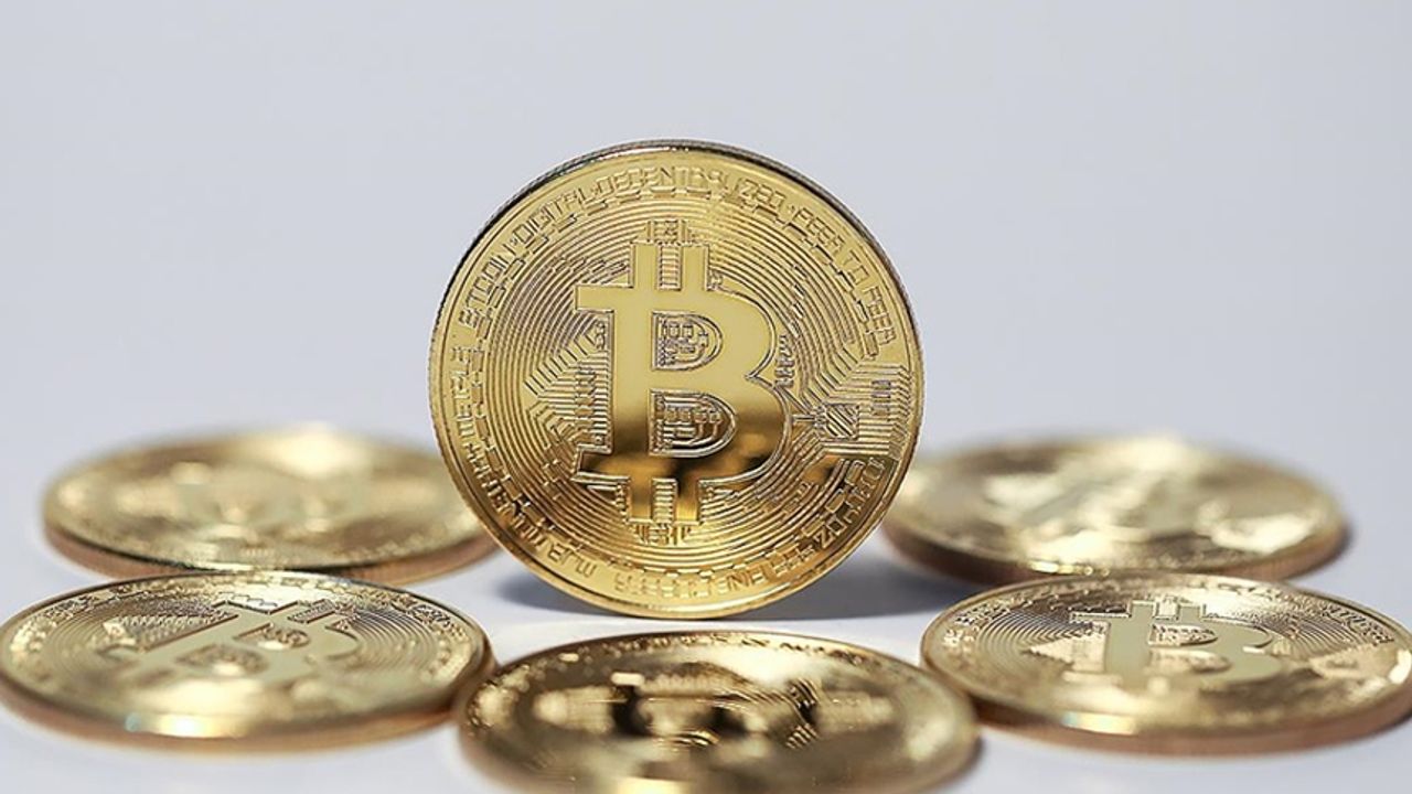 Bitcoin'in Fiyatı 10 Ay Sonra Yeniden 30 Bin Doları Aştı