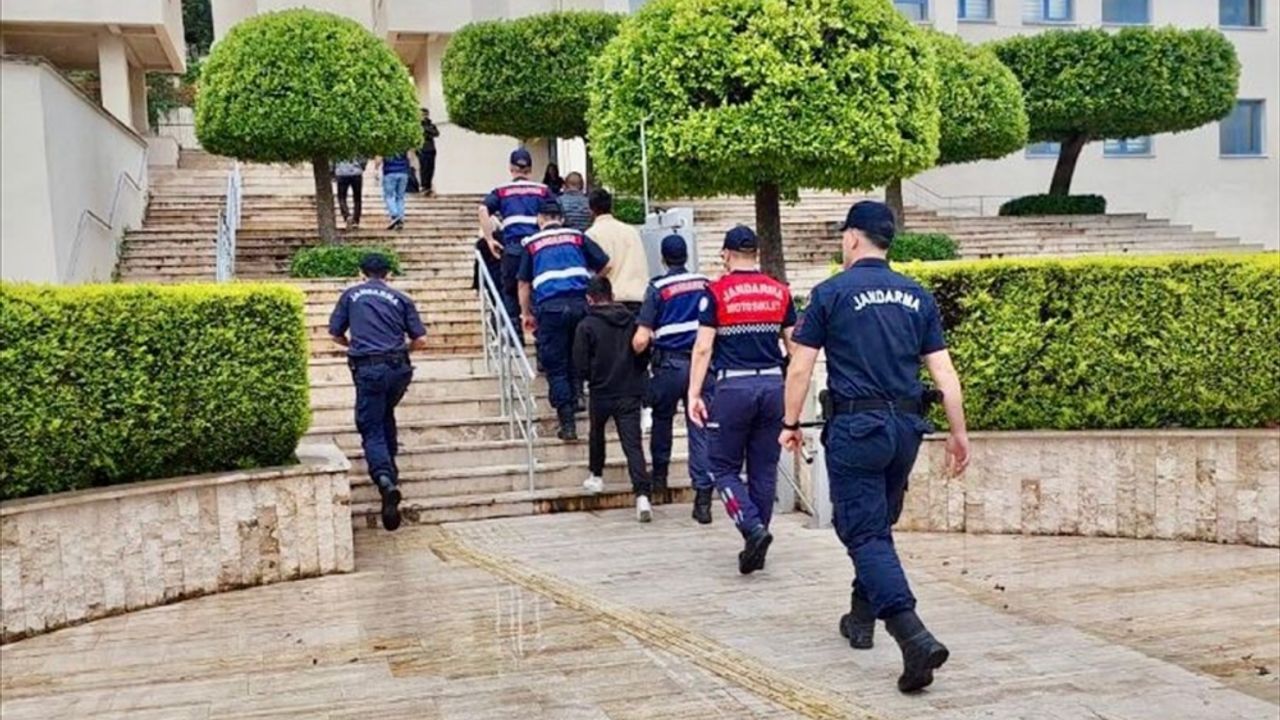 Muğla'da tekne motoru çaldığı iddia edilen 3 zanlı tutuklandı