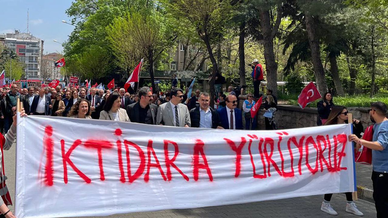 CHP'den "Hak, Hukuk, Adalet" Yürüyüşü