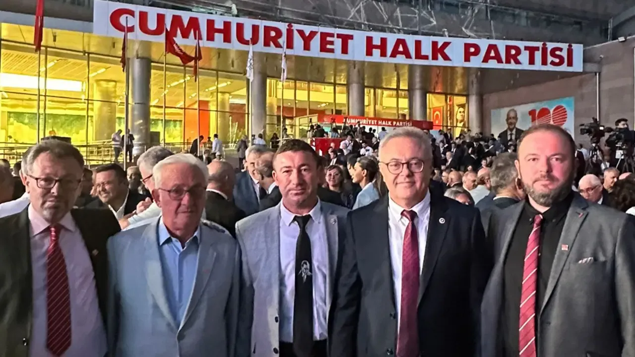 CHP’nin 100. Yıl kutlaması Uşak’ta sönük geçti