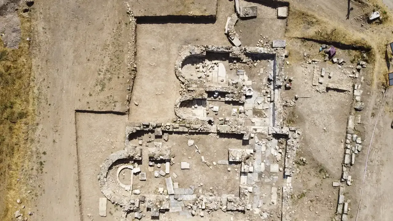 Uşak'taki Sebaste Antik Kenti'nde yeni  kalıntılar ortaya çıktı