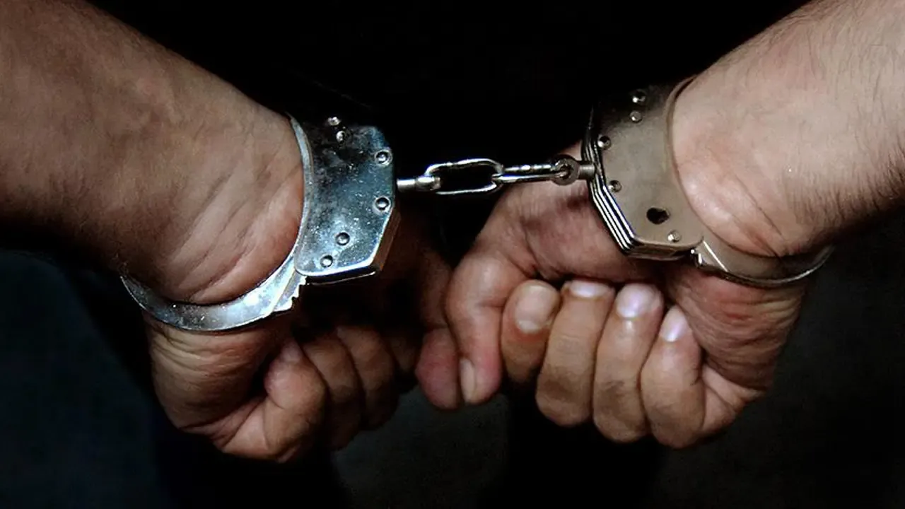 Gediz'de yaşayan Abdullah Karaca'yı (79) telefonla dolandıran 3 şüpheli yakalandı