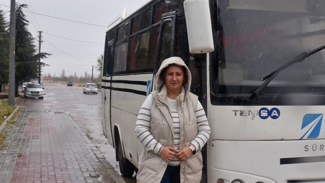 Afyonkarahisar'da Otobüs Kullanmayı Alime Küçükçelebi Öğretiyor