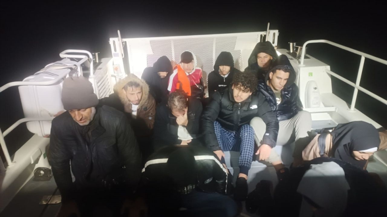 Bodrum açıklarında 12 düzensiz göçmen kurtarıldı
