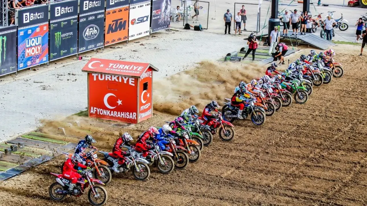 Uşak'lı Sporcular Türkiye'nin En İyi Motokroscuları İle Afyon'da Yarışacak