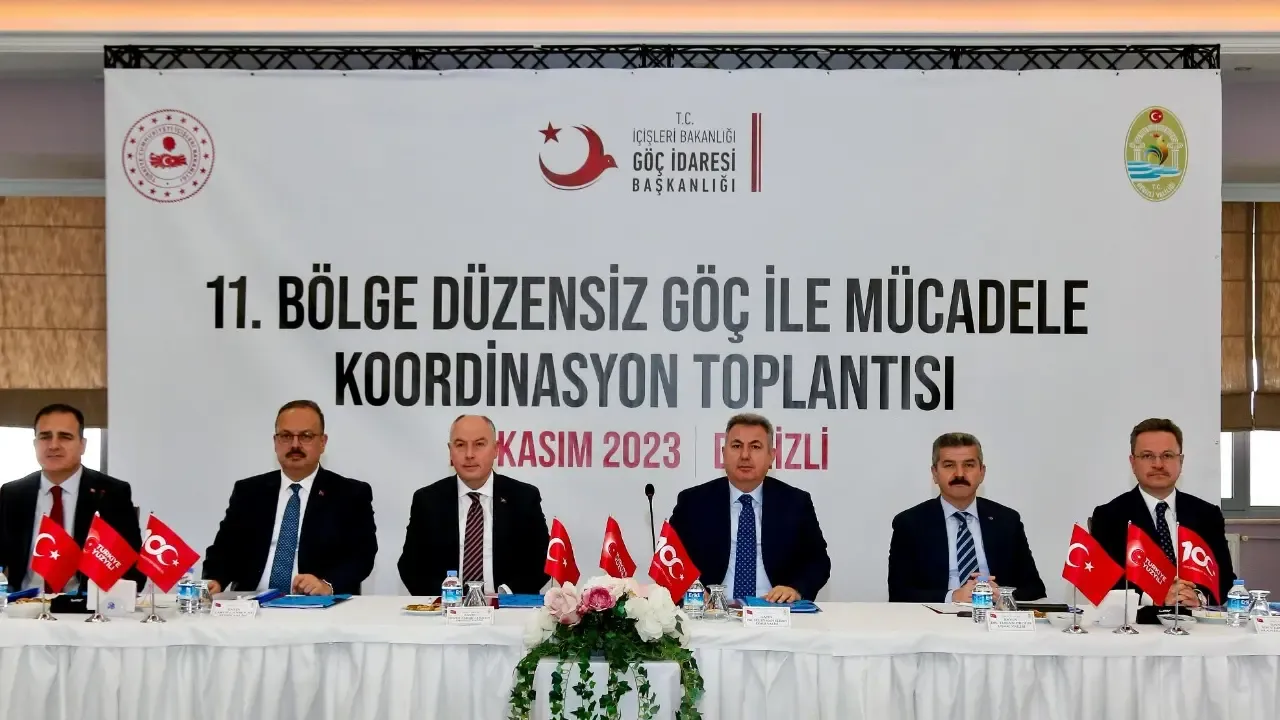 Uşak Valisi Turan Ergün 'Düzensiz Göçle Mücadele Koordinasyon' toplantısına katıldı..