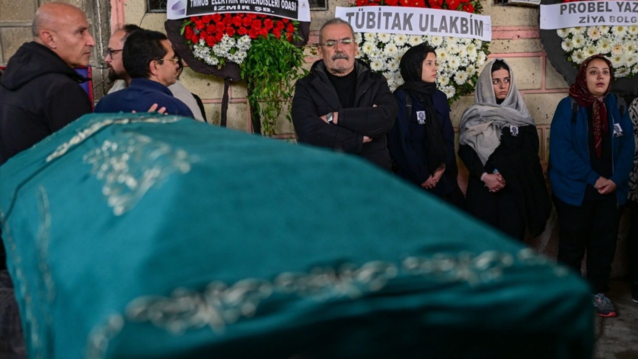 İzmir'de Darp Sonucu Ölen Dr. Salih Zafer Dicle Toprağa Verildi!