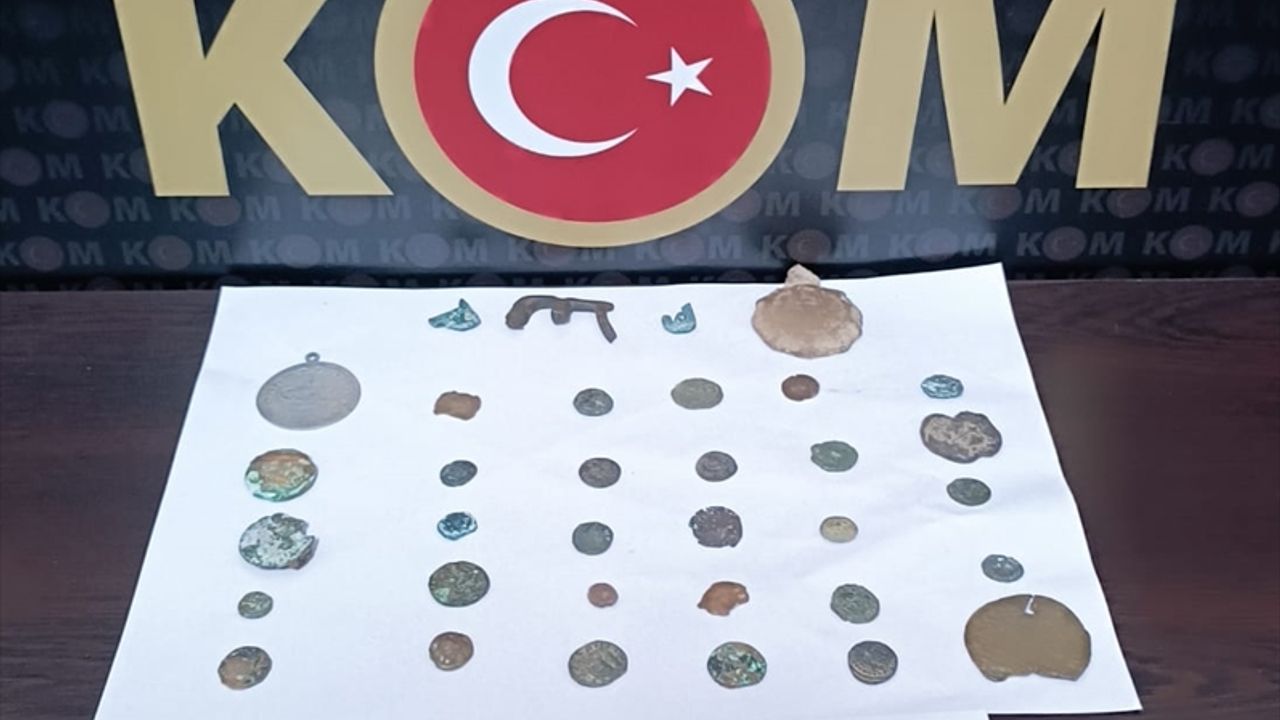 Aydın'da Bir Evde Tarihi Eser Yakalandı, Şüpheli Gözaltında..