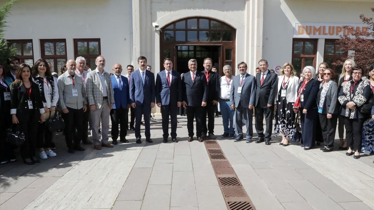Kütahya'da Ege Bölgesi Dilcileri Sürekli Çalıştayı yapıldı