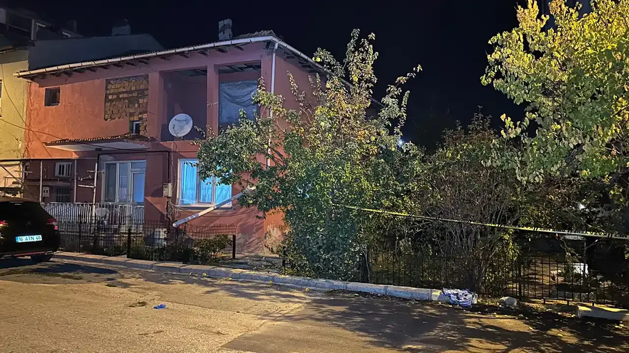 Uşak’ta aile faciası: Baba, babaanne ve komşusunu bıçakladı!