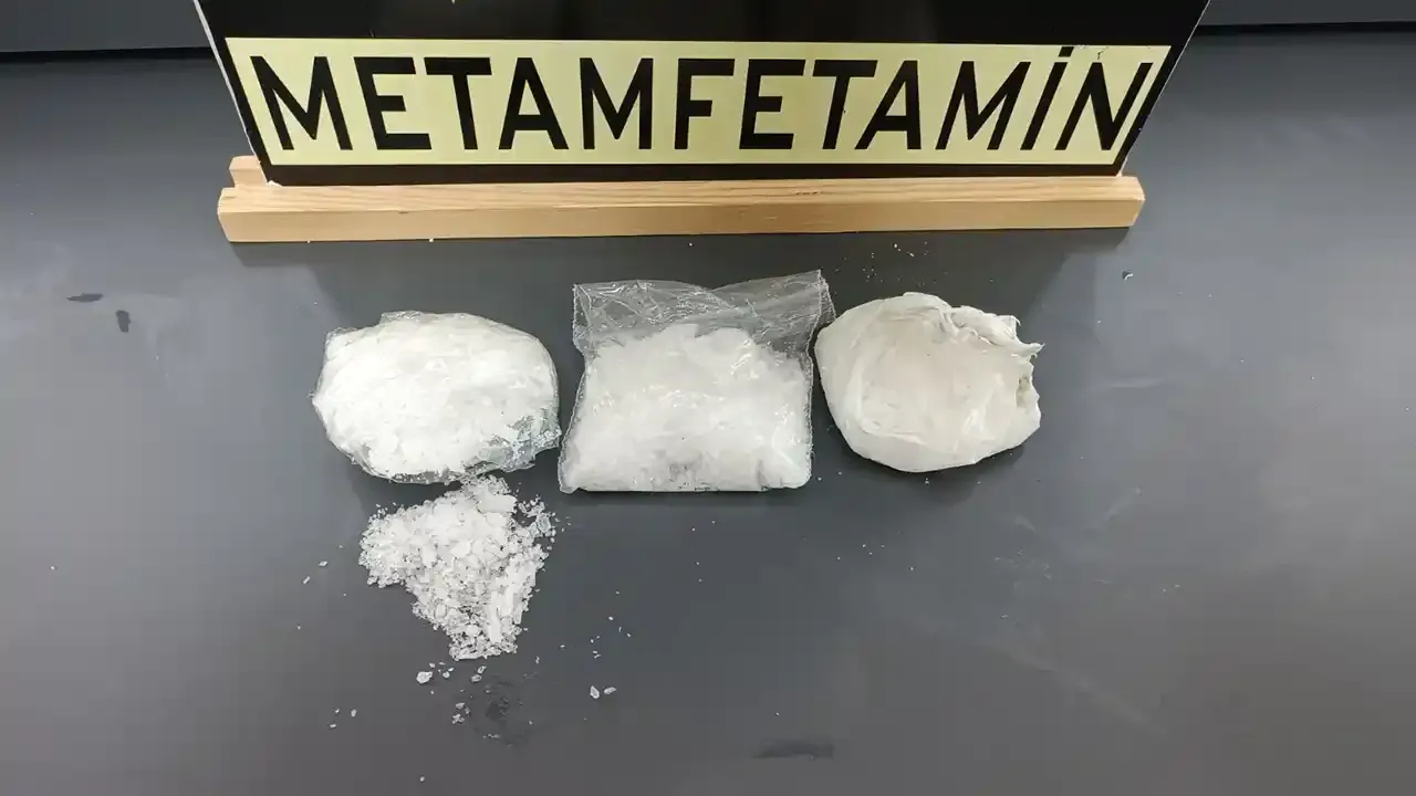 Uşak'ta 81 Gram Metamfetamin Ele Geçirdi