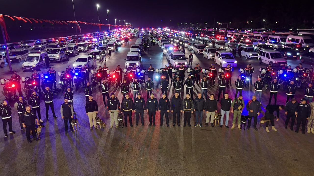 ANTALYA - Polisten şafak operasyonu