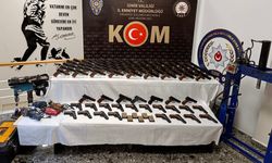 İzmir'de yasa dışı silah imal ve ticareti operasyonunda 4 kişi yakalandı