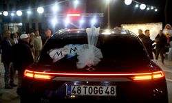 Muğla'da tanıtımı yapılan Togg nişanlanacak çift için süslendi