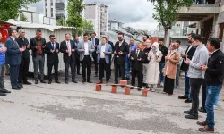 Başkan Çakın, Uşak’lı Hayırsever’in Yaptırdığı Okulda, İncelemelerde Bulundu