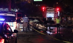 GÜNCELLEME - İzmir'de otomobilin kamyonete çarpması sonucu 1 kişi öldü