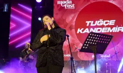 Tuğçe Kandemir Uşak’ta Konser Verdi