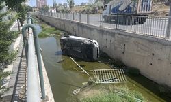 KAYSERİ - Kanala düşen otomobilin sürücüsü yaralandı