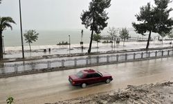 ORDU - Karadeniz Sahil Yolu'nun heyelandan kapanan kesimleri ulaşıma açıldı