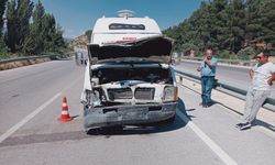 Kütahya'da iki işçi servisinin karıştığı kazada 7 kişi yaralandı