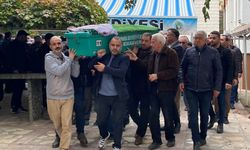 Kansere yenik düşen Alaşehirli öğretmenin cenazesi toprağa verildi