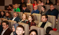Uşak'ta, Öğretmen Şenay Aybüke Yalçın'ı Anma Filmi Öğretmenlerle Buluştu