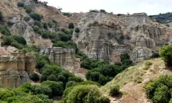 Uşak'ın Dibindeki Peribacalarına Çevre Düzenlemesi Yapılıyor