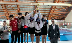 Uşak'ta Okullar Arası Yüzme Yarışması Şampiyonları Belli Oldu