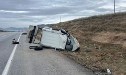 Afyonkarahisar Bolvadin'de Devrilen Aracın Sürücüsü Öldü