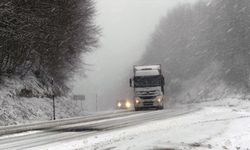 Kütahya'da Kar Yağışı, Ulaşımı Durdurdu