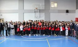 Uşak'ta Karate İl Birincileri Ödülünü Aldı