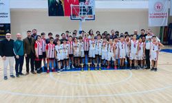 Uşak'ta Okullar Arası Basket Turnuvasında Kupa Sahiplerini Buldu