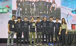 Doğa Koleji VEX Robotics İstanbul Turnuvası'nın şampiyonu oldu