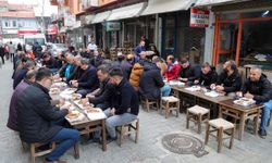 Başkan Çakın Esnafla Mahalle Kahvaltısı Yaptı