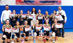Uşak Borsa İstanbul Okulu Voleybol Turnuvasında Isparta'da Yarı Finalde