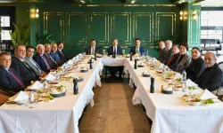 Vali Ergün Süresi Dolan Meclis Üyeleri İle Yemek Yedi