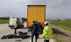 Uşak'ta Motosiklet TIR Dorsesine Çarptı: Sürücü Mehmet Zeybek Öldü