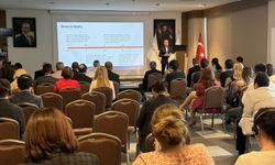 İzmir'de sağlık sektöründe yapay zeka konulu seminer düzenlendi