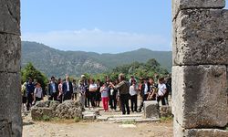 Muğla'da Turizm Haftası'nda öğrenciler antik kenti ziyaret etti