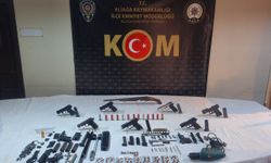 İzmir'de silah ve uyuşturucu operasyonunda 7 kişi tutuklandı