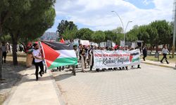 İzmir'de üniversite öğrencilerinden Filistin'e destek yürüyüşü