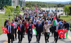 Uşak Üniversitesi'nde Akademisyenler İsrail'in Gazze Saldırısını Protesto Etti