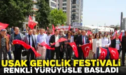 Uşak Gençlik Festivali Renkli Yürüyüşle Başladı