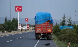 İzmir'de otobüs ile kamyon çarpıştı, 5 kişi yaralandı