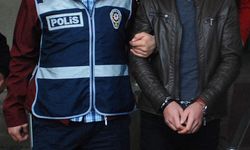 İzmir'de Bastonla Yürüyen Yaşlıyı Darbeden Şüpheli Tutuklandı