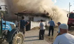 Uşak Yenişehir Köyünde Yangın Çıktı