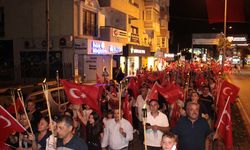 Ödemiş’te Zafer Bayramı nedeniyle meşaleli yürüyüş düzenlendi