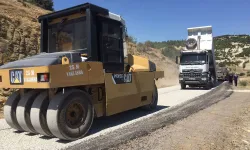 Uşak'ta Köy Yollarında Asfaltlandırma Çalışmaları Sürüyor